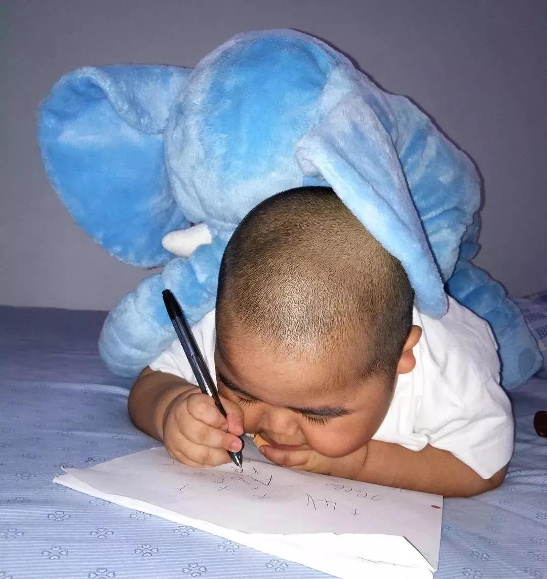 小胖子tatan表情包微信,跟tatan很像的小胖子表情包