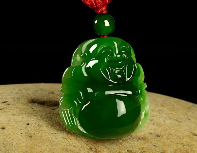 翡翠和玉的区别怎么区分,翡翠手镯的颜色怎么区分贵和便宜