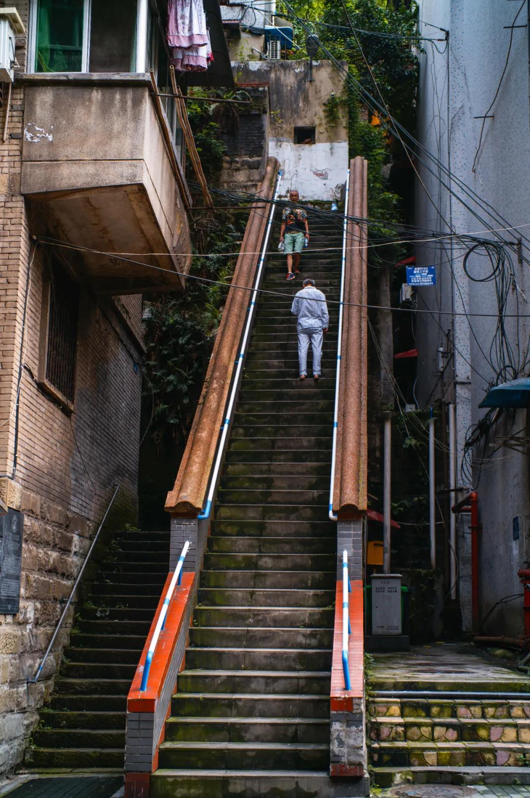 50mmf1.4全画幅镜头推荐,50mmf1.4镜头有几代