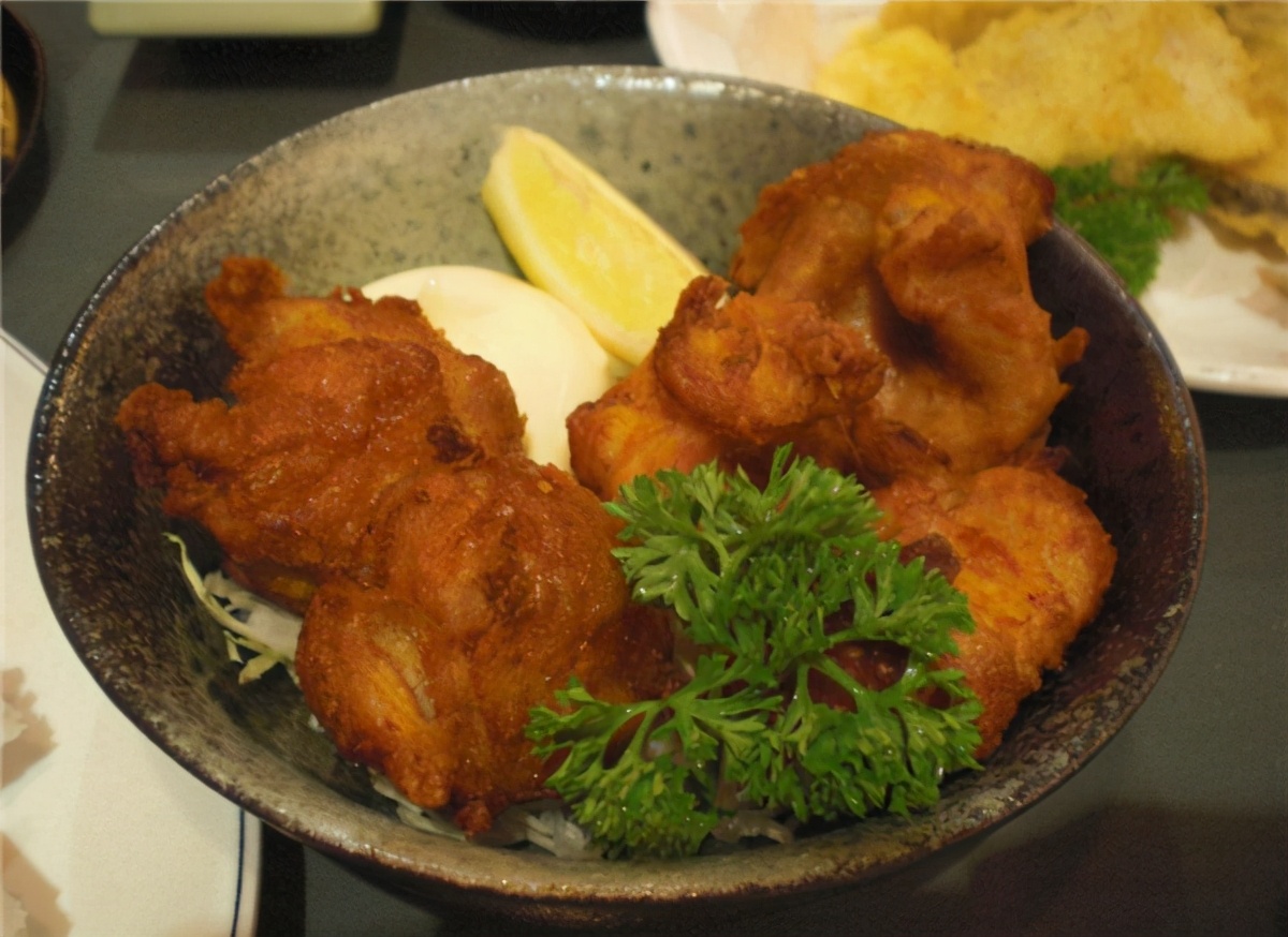 中式炸鸡和韩国炸鸡对比,测评三种韩国炸鸡