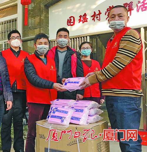 与爱同行为爱筑梦,与爱同行筑梦未来