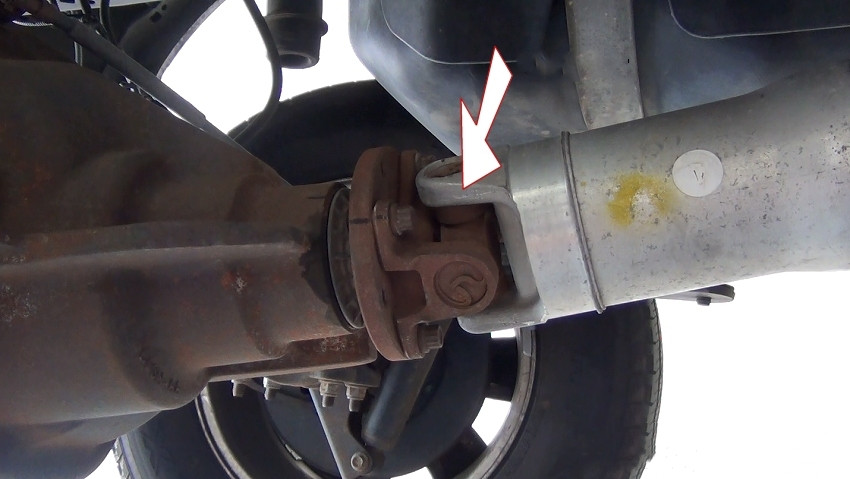 汽车驱动装置有异常,汽车驱动电机常见的故障及原因