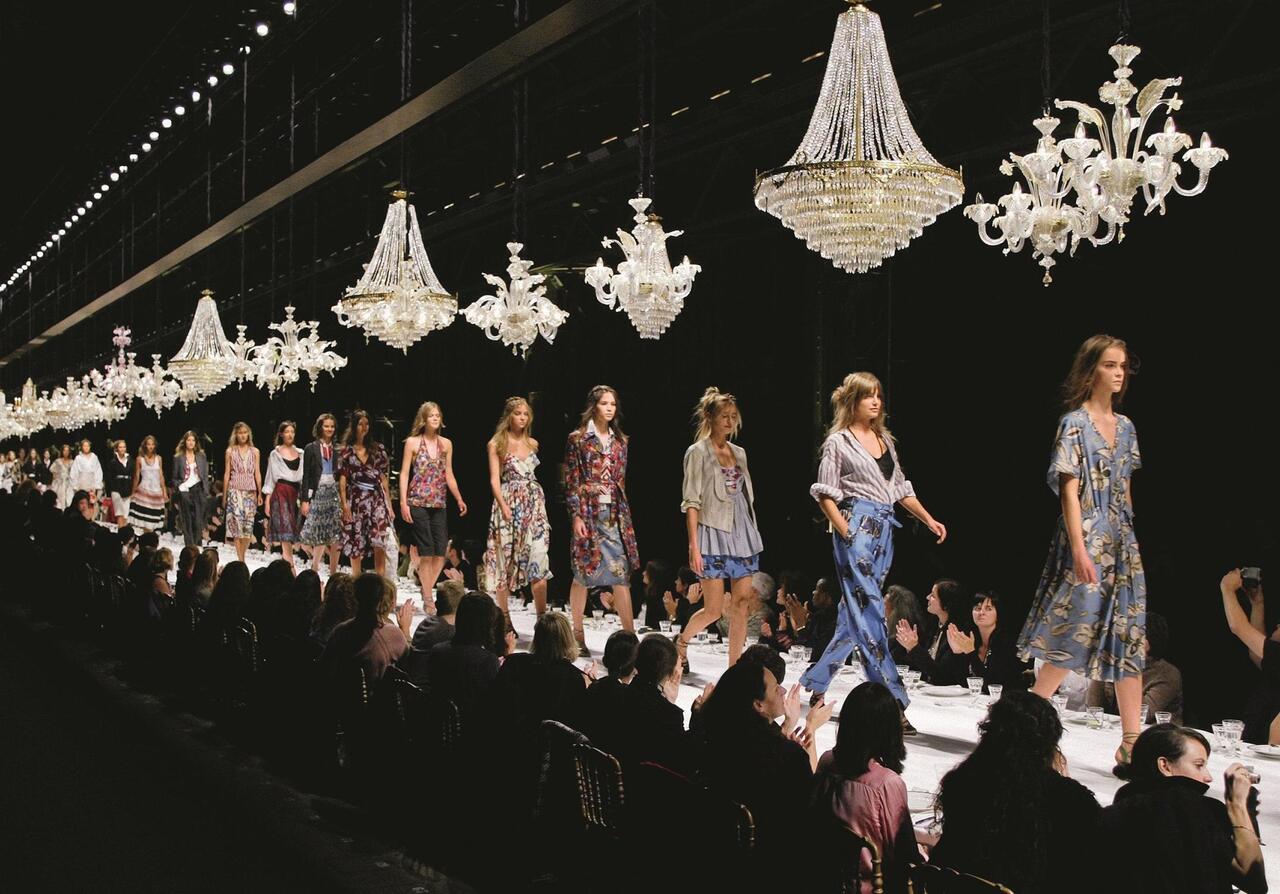 时装周受邀条件,时装周受邀明星会走秀