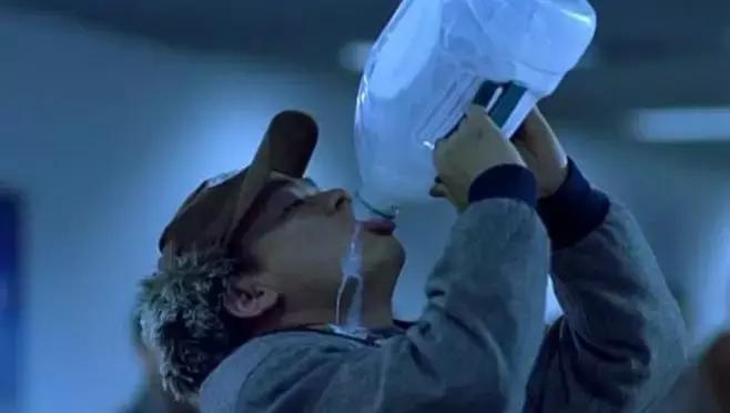 人民日报点评郭德纲岳云鹏王宝强,央视评郭德纲马云王宝强