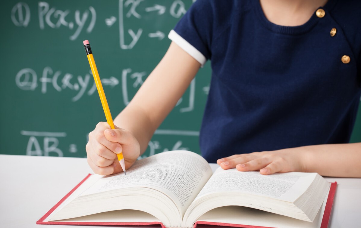 初中女生跳拉丁舞,初二女生跳拉丁舞