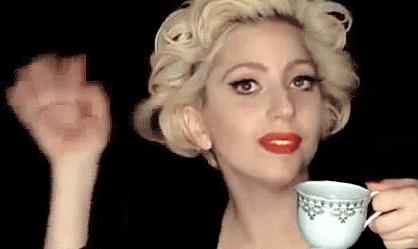 她19岁被性侵，抑郁崩溃。她说：理解痛苦，更能帮助别人