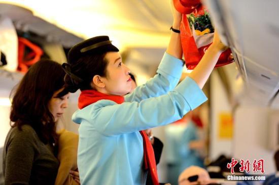 湖南空港漏卸30件行李被罚2万迷路的行李去哪了?