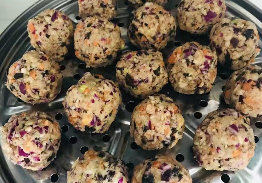 金毛狗狗自制营养食谱大全视频,狗狗调理肠胃狗粮做法