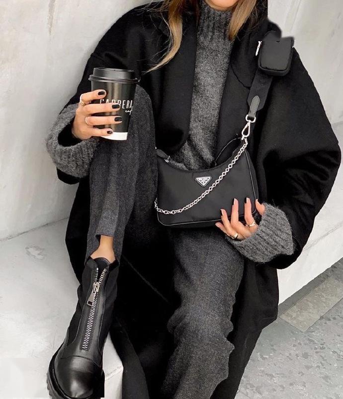 这4款包包背出去一定会被夸好看,这五款秋冬包包潮的让人心动