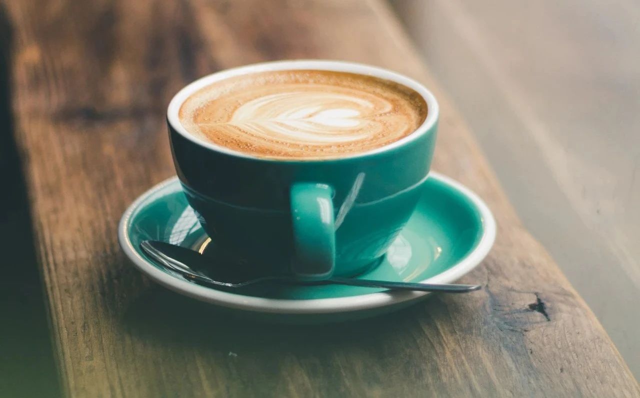 承认自己的渴望是艰难的,承认自己喜欢我有那么难吗