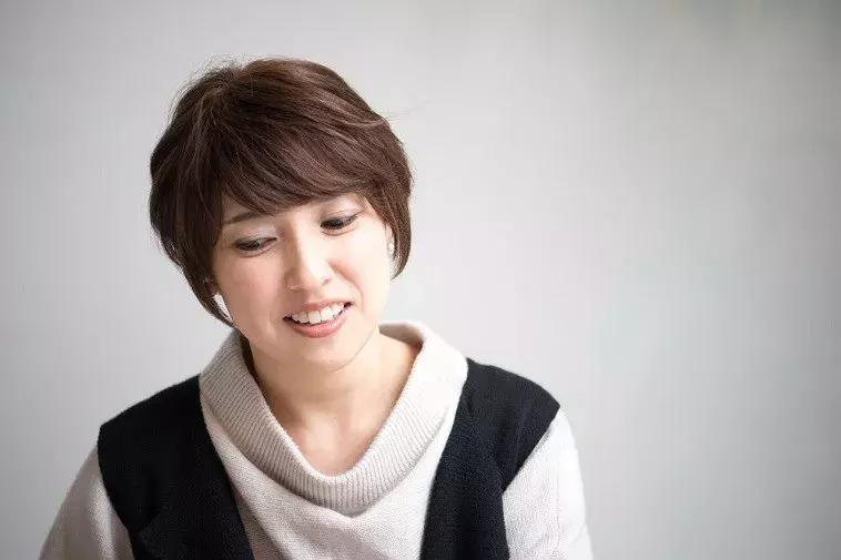 日本美女拔头发,日本美女服装秀