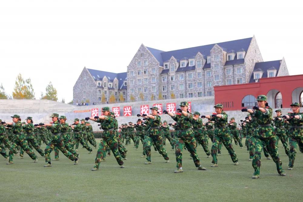长春建筑学院开学季,长春建筑学院2023军训晚会