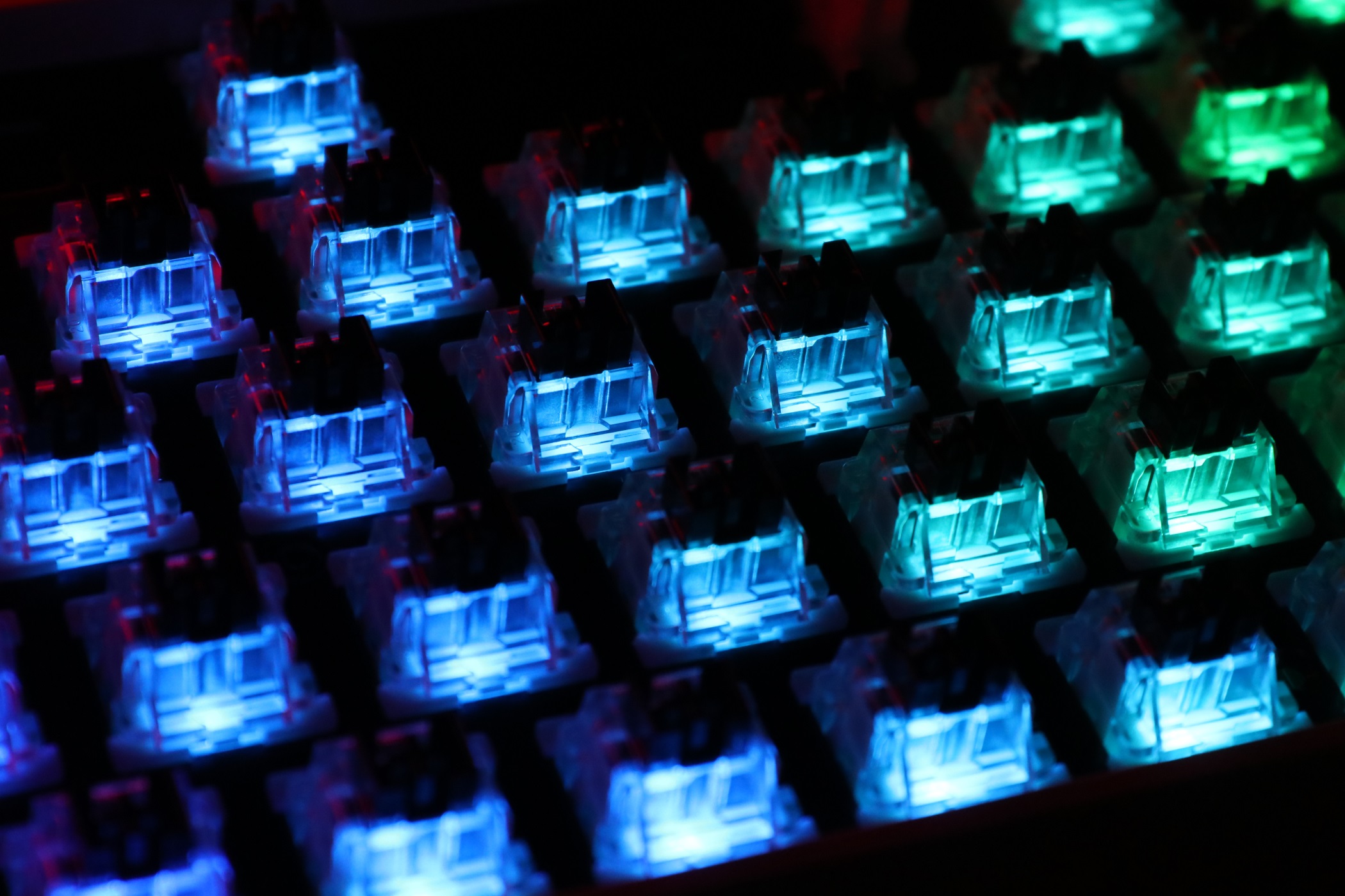 性价比超高的超薄无线键盘,性价比热插拔机械键盘推荐