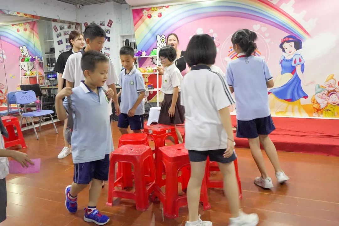 大班户外体育游戏智勇大闯关,智勇大冲关游戏可以锻炼什么