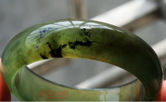 岫玉与蛇纹石玉比较哪个好,蛇纹石岫玉是什么意思