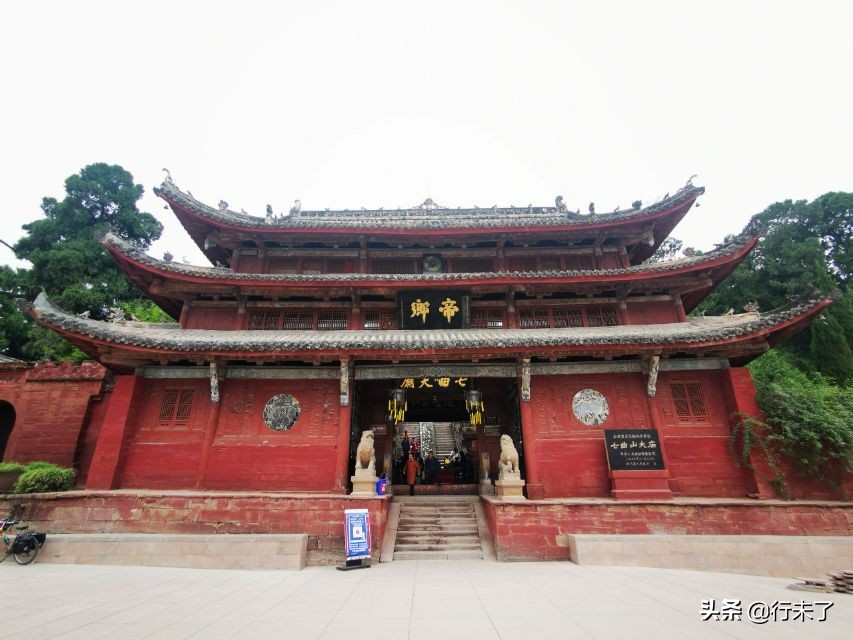 不负金秋香格里拉环线骑行视频,不负金秋千里骑行15天