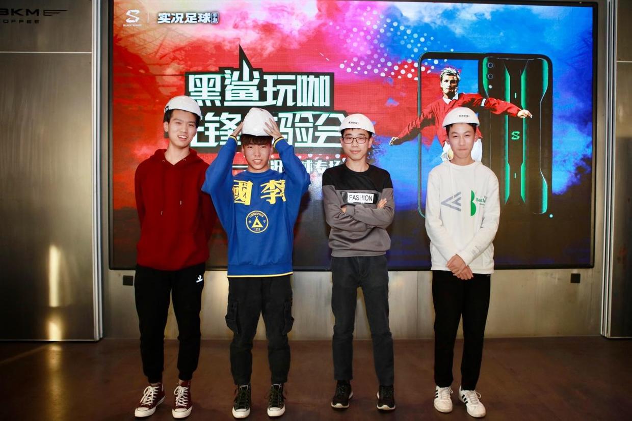 黑鲨手柄怎么玩实况足球,黑鲨游戏游戏模式