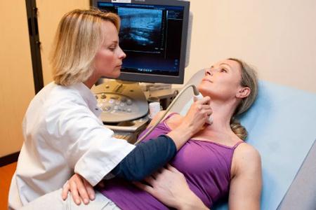 桥本休止期脱发能恢复吗,桥本患者2阳后脱发