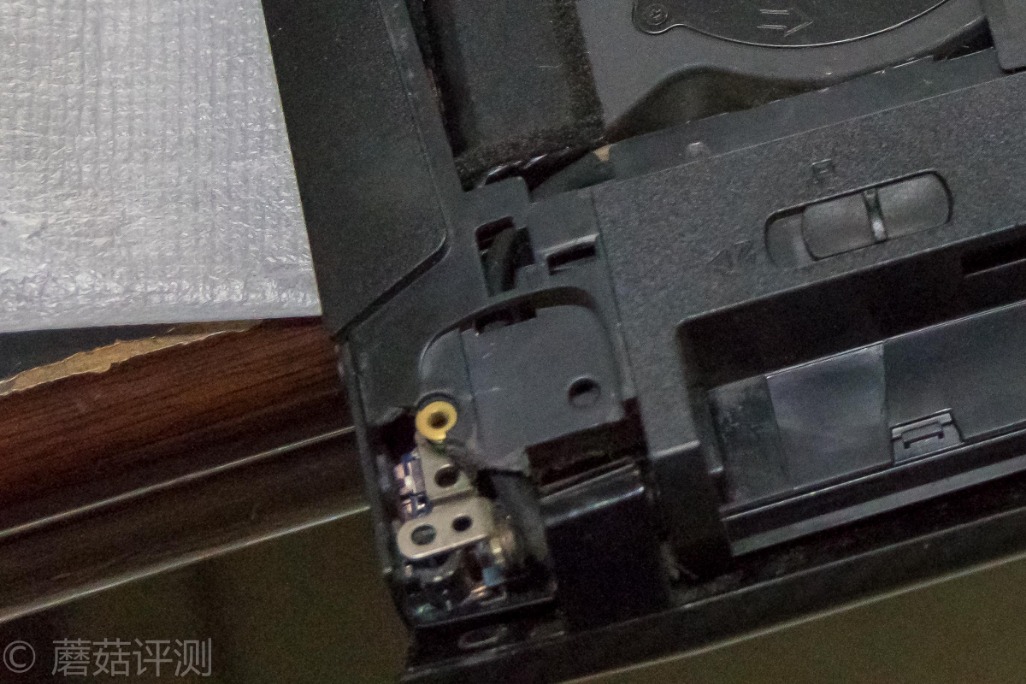 转轴断了维修多少钱,联想y400拆散热铜导管