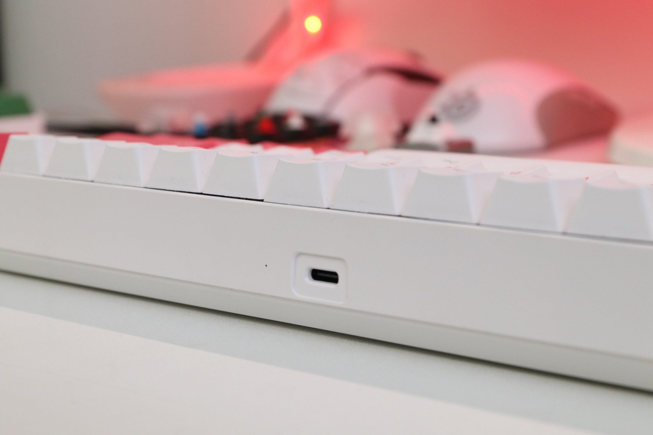 性价比超高的超薄无线键盘,性价比热插拔机械键盘推荐