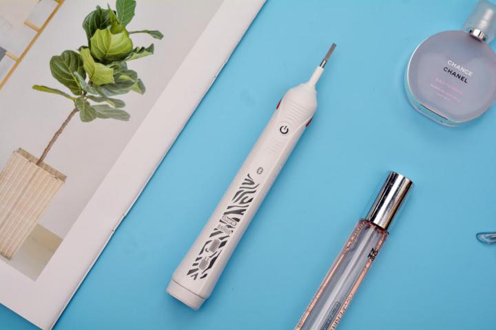 欧乐b电动牙刷p4000使用视频,欧乐b电动牙刷p4000声音大