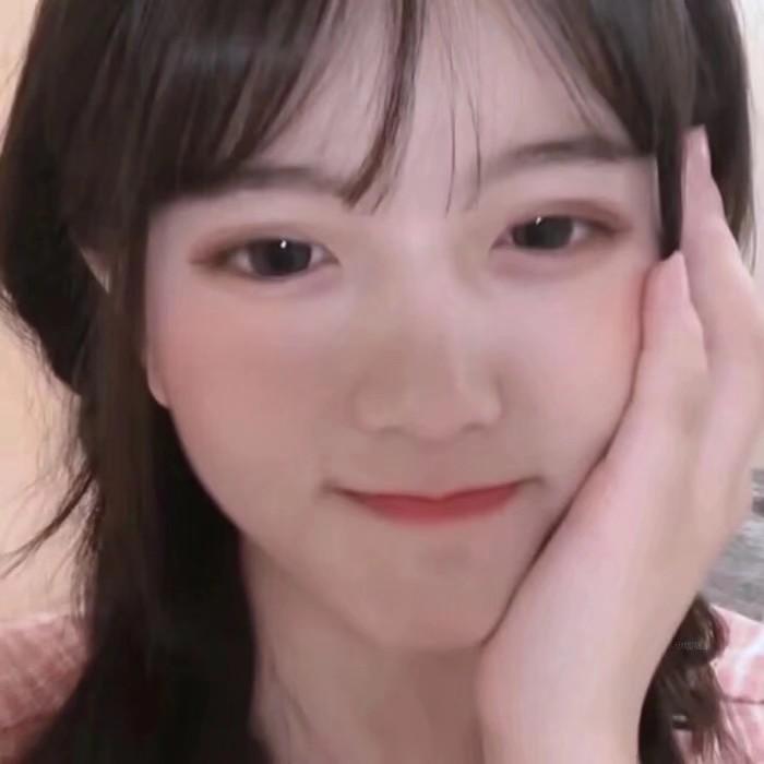 偏娃娃脸的女生长啥样,有什么特征的女生长大特别漂亮