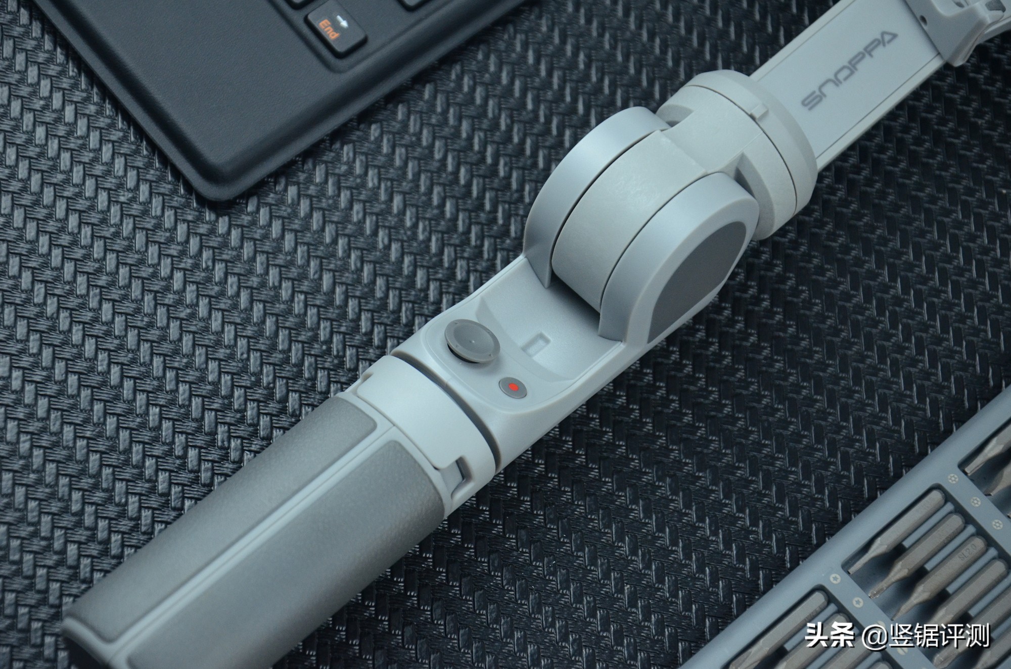 便携三轴折叠稳定器,能支持折叠屏的手机稳定器