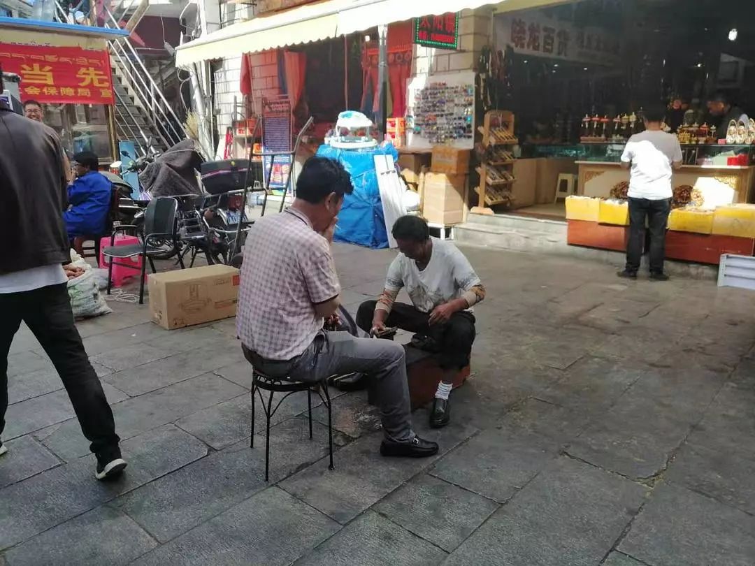 西藏河里的串能捡吗,西藏路边的珠子能捡吗