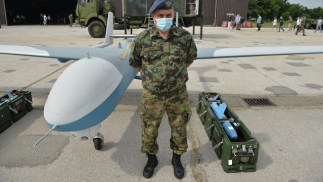 错了!塞尔维亚买的不是彩虹无人机,读错拼音,却揭开另一大系列