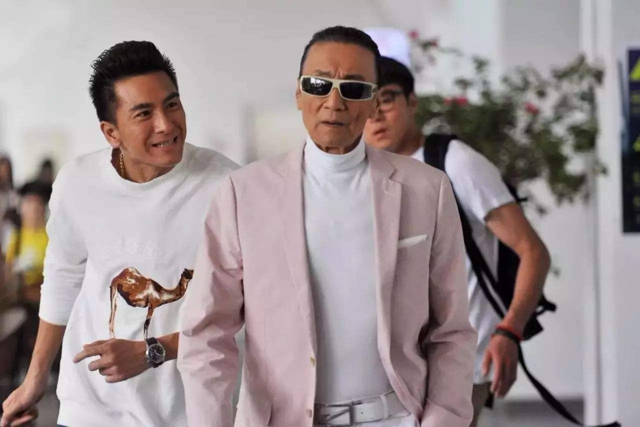 谢贤第一次见少林足球队,谢贤为什么会出演少林足球