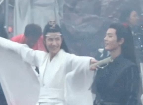 快乐大本营王一博告诉肖战答案,肖战跟王一博快乐大本营花絮