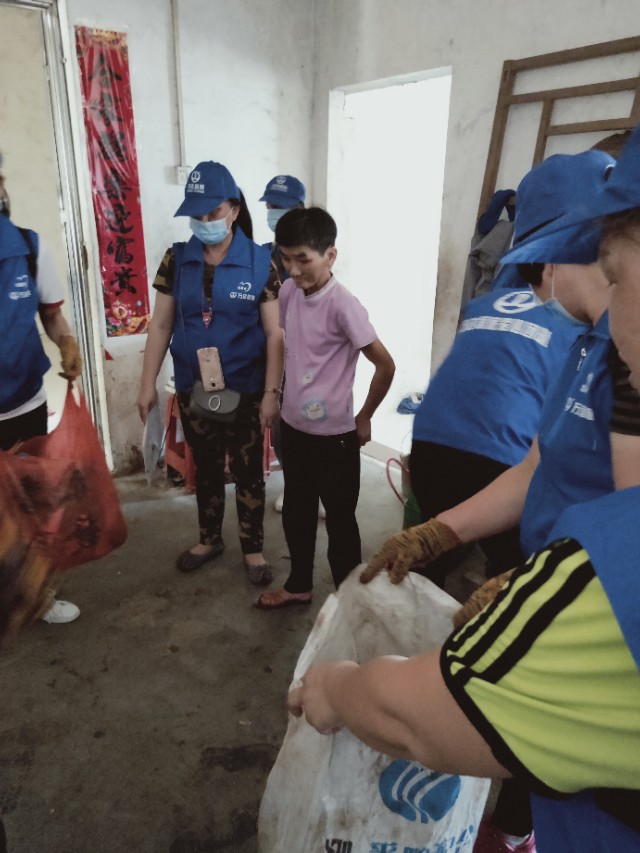 广东万达国旅湛江,万达国旅扶贫助困活动