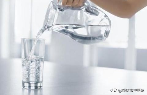 一到冬天全身皮肤瘙痒湿疹,一到冬季皮肤瘙痒起疹子怎么回事