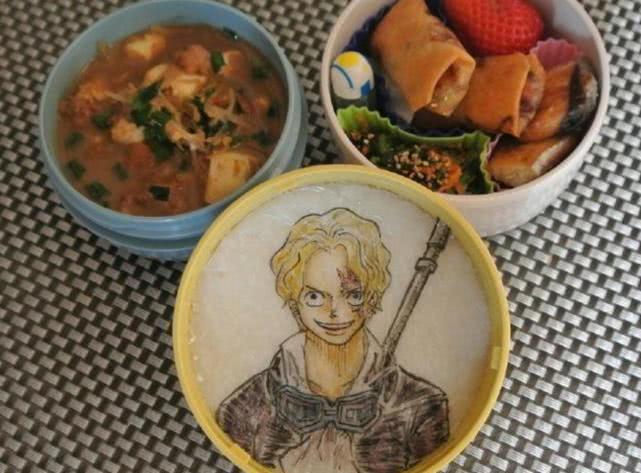 海贼王主题便当，这根本就舍不得吃，饭团更是可爱极了