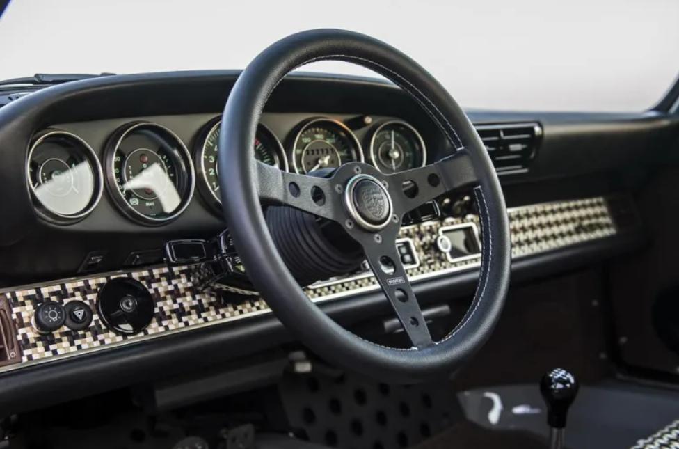 保时捷911与718跑车的区别,保时捷911turbos992敞篷跑车