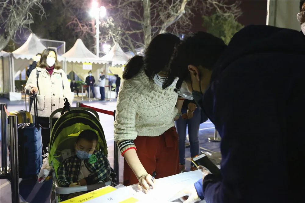 “东城社工”欢迎您回家！