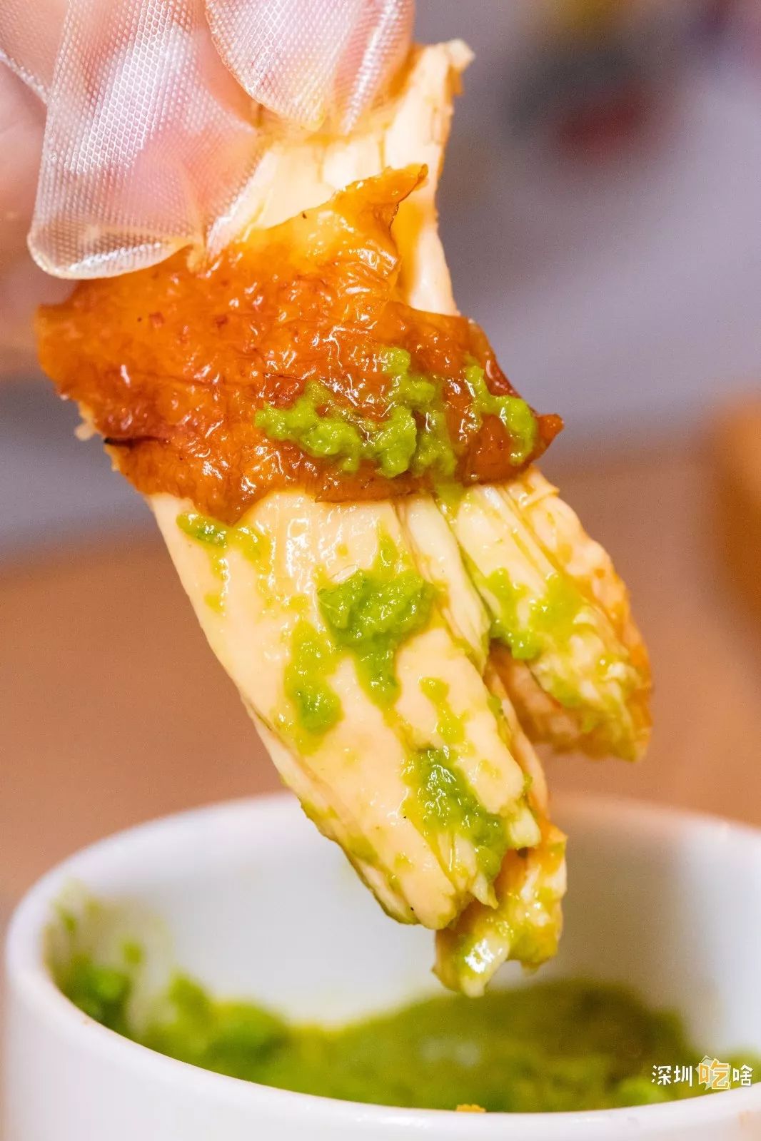 当着客人的面“玩火”？卓悦中心这家店喊你吃鸡