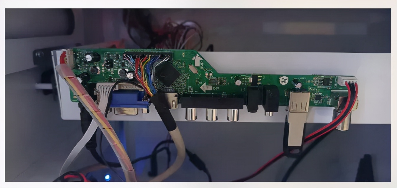 鑰佺▼搴忓憳鎺ュ崟,鑰佺▼搴忓憳8涓囨帴浜嗕釜鐗╄仈缃戦ギ姘存満