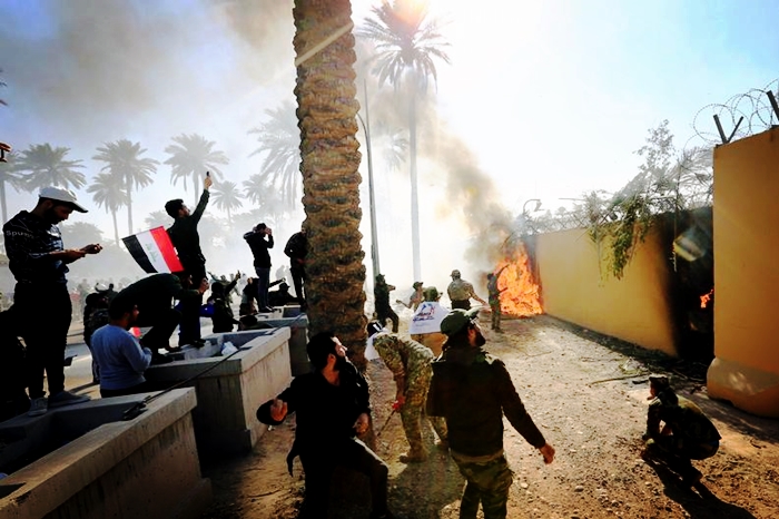 美驻伊大使馆疑遭火箭弹袭击,美洲伊拉克大使馆遭火箭弹袭击