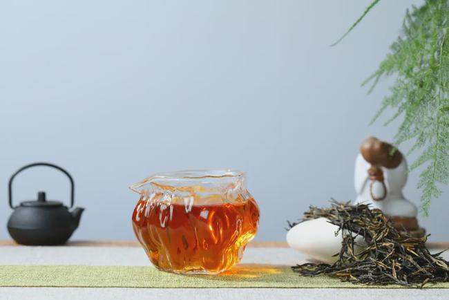 喝绿茶为何睡不着喝红茶就没事,喝绿茶睡不着还是喝红茶睡不着