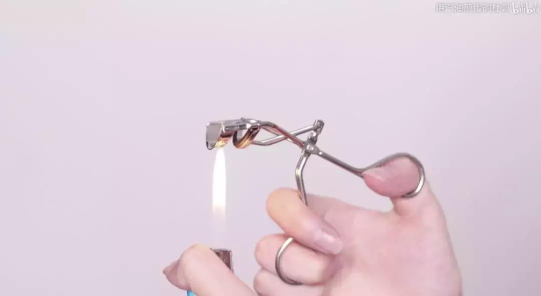 她和肖战合作却被全网diss，用打火机烫睫毛是认真的吗？