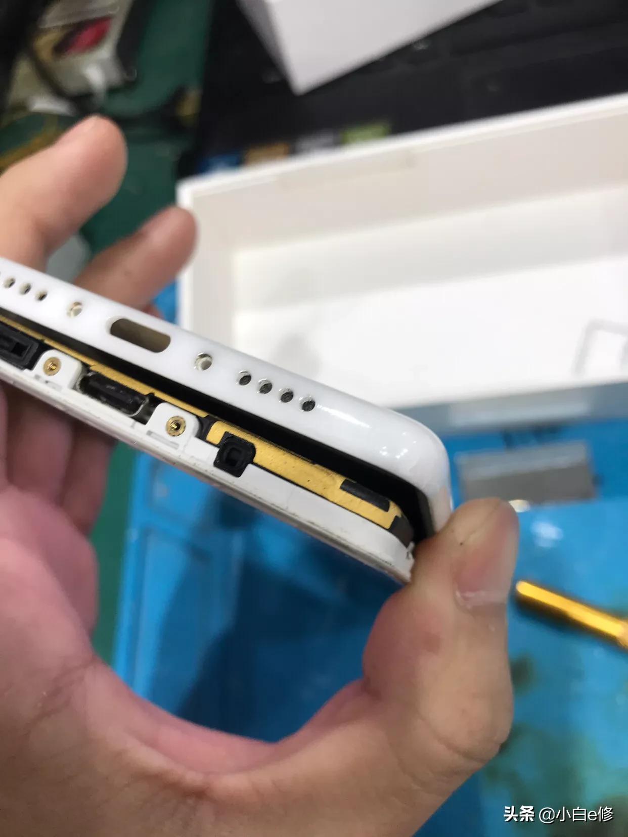 mix2全陶瓷尊享版换听筒,mix2尊享版换外屏