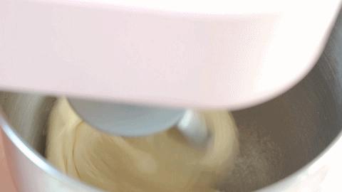 打好的奶油用不完做什么好吃,怎么做奶油最简单不用过夜