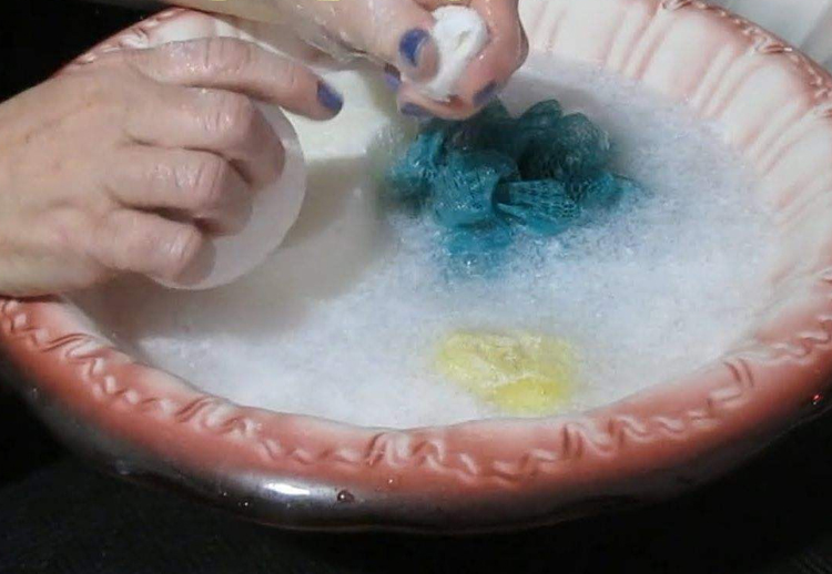 毛巾用啥小妙招洗出来洁净如新,毛巾发黄怎么洗又干净又软