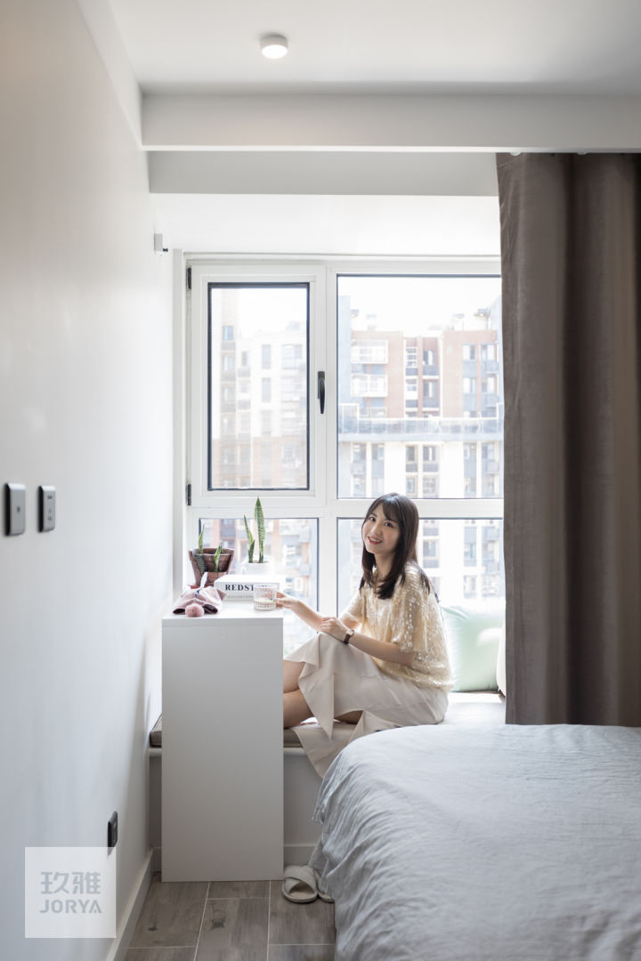 业主把家里收拾的井井有条,美女收拾家干净卫生