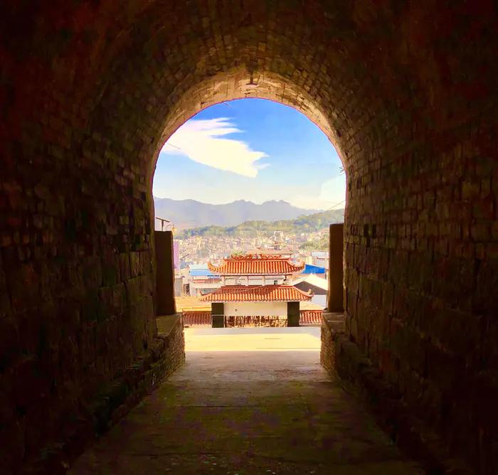 厉史文化璀璨的景东一中