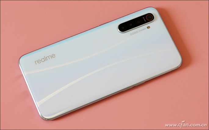 realmeX2评测:普及6400万鹰眼四摄的急先锋