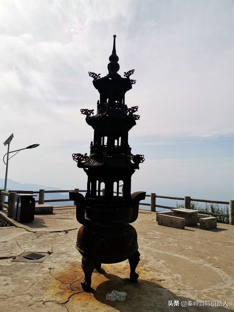 秦岭终南山南五台景区云雾环绕,秦岭终南山南五台景区游览图