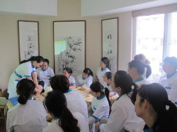 章子怡二胎剖腹产还是顺产,章子怡产后复出