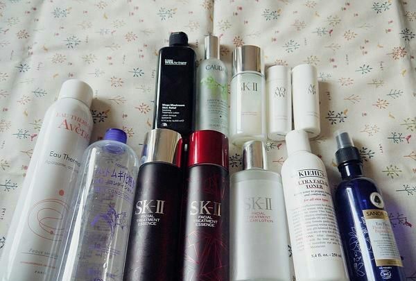 用了护肤品脸上发光发亮,让你白到发光护肤品